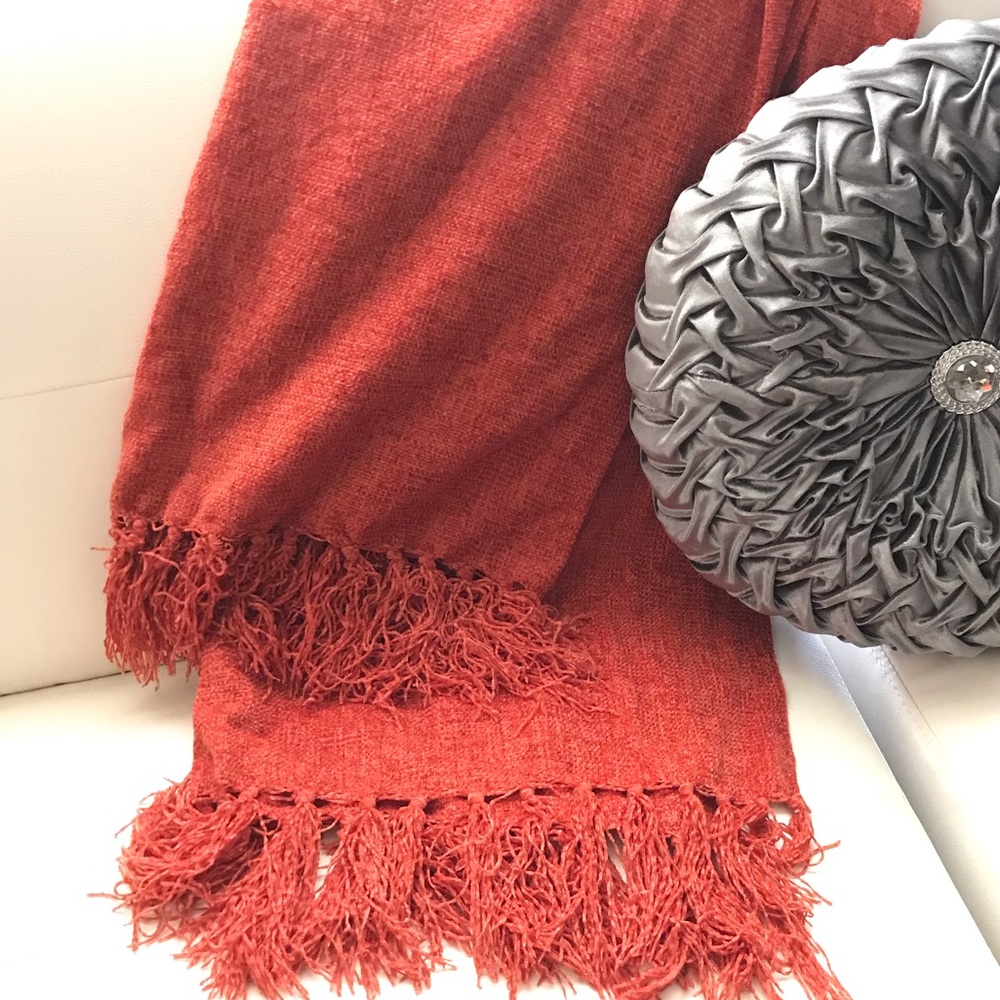 Home Accents 50”x60” throw plus 4”x2 fringe. NWT